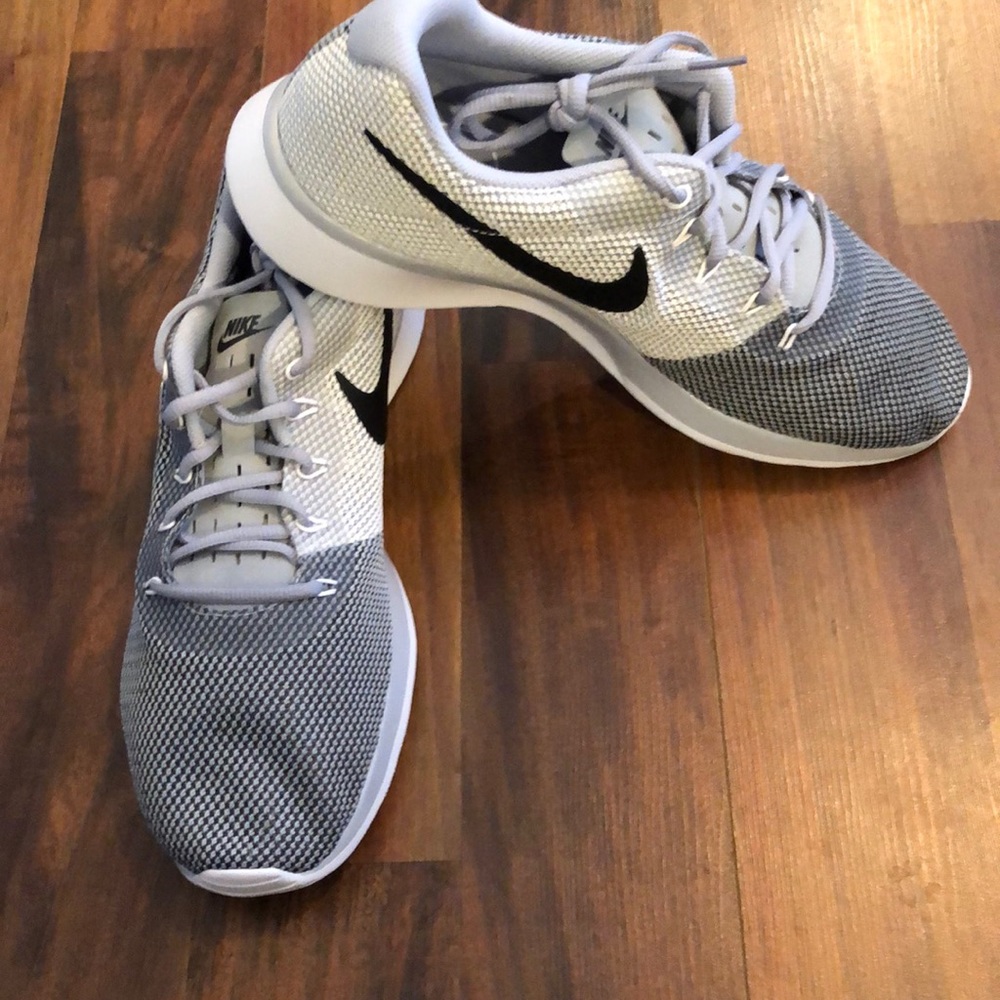 NWT Men’s Nike Tanjun Racer Sneaker - Picture 3 of 4